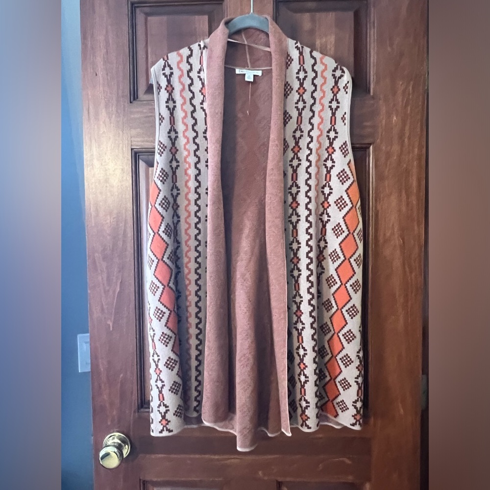 Pretty fall vest in excellent condition